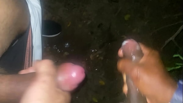 Play MP4 - Gozando junto com um amigo