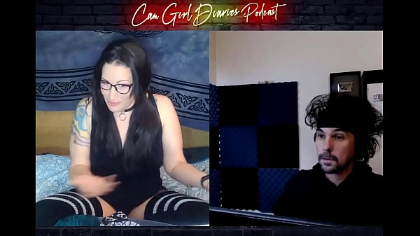 Play MP4 - Cosplay Camgirl Shares Her BEST ADVICE For Camming