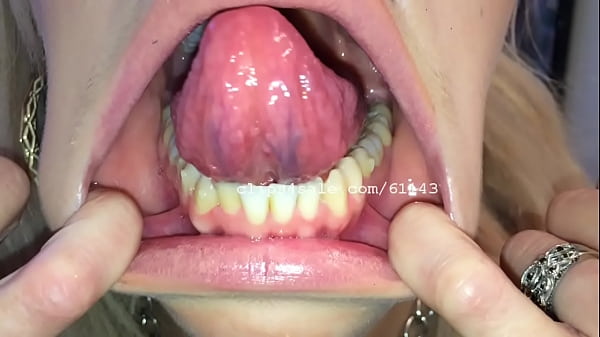 Play MP4 - Mouth Fetish - Vyxen Mouth Video