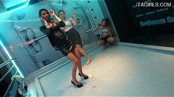 Sexy pussy bouncing boobs