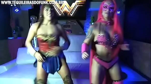 Play MP4 - ESPECIAL SUPER HER&Oacute;IS - SUPER PINK VS MULHER MARAVILHA Com participa&ccedil;&atilde;o de Marsha Love