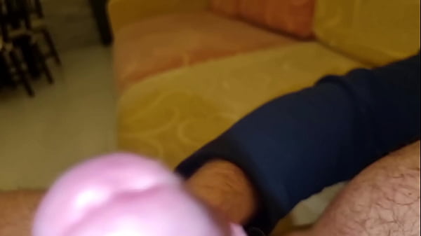 AMATORIALE SBORRATA ITALIANA | GEMITI E SEGA CAZZO ENORME - IN PRIMO PIANO 