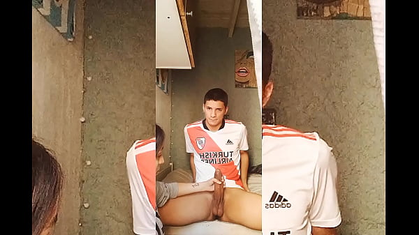 Jugador se coje a una hermosa teen 