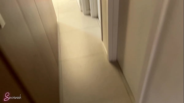 Peguei minha_meia irmã se masturbando e olhao que ela fez