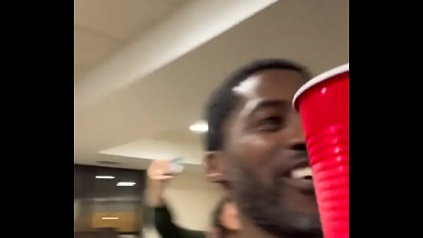 Play MP4 - Happy fucking new year