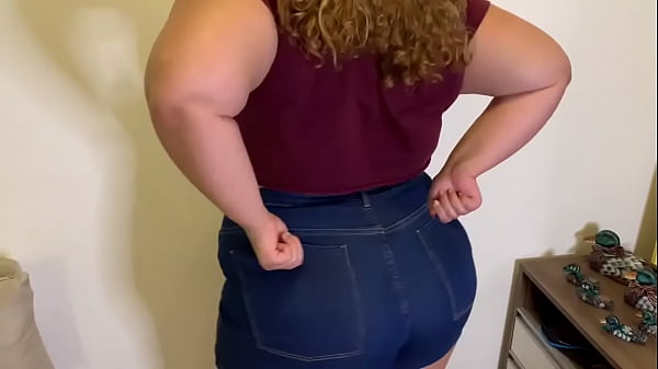 Novinha seduzindo o papaizinho safado