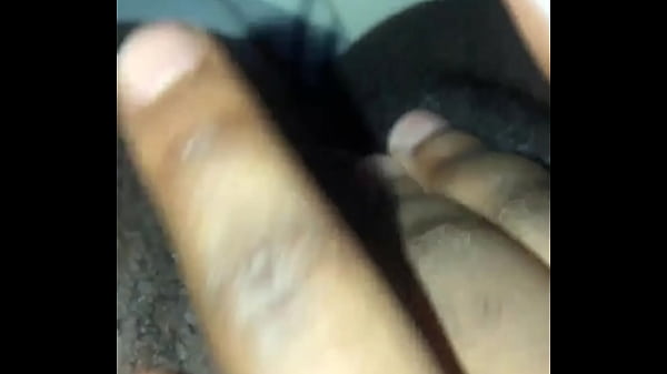 Play MP4 - Black wet pussy late night solo masturbation