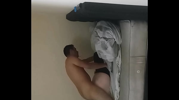 Play MP4 - Hijastro se folla bien rico a su madrastra despu&eacute;s de llegar de fiesta