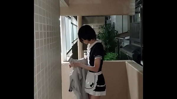 メイドの丸出し　【女装もみじ】 