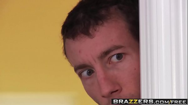 Brazzers - Teens Like It Big -  Como Se Dice Big Dick scene starring Eve Evans and Jordan Ash 