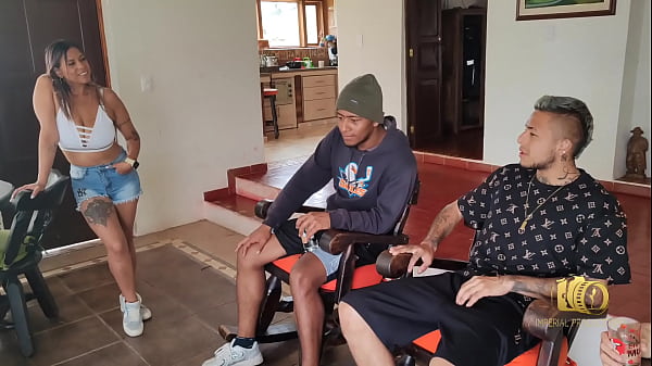 Play MP4 - Me follo a una desconocida que me abrio sus piernas despues de hacer ejercicio al aire libre