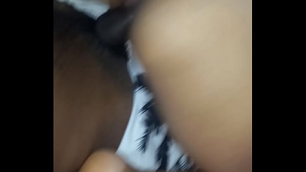 Vecina_madura es fallada por joven dotado en falta