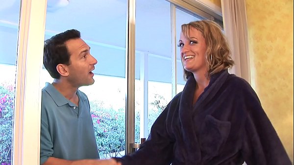 Play MP4 - Horny MILF gets nailed in all positions before getting jizzed