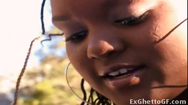 Play MP4 - Two huge hood girls in a threesome