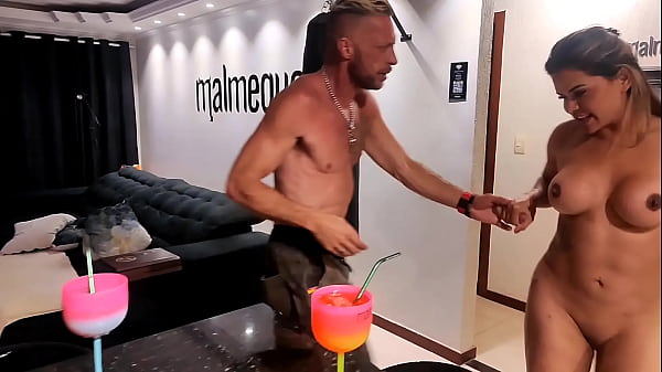 Play MP4 - My hot stepmother is having problems with my step father&comma; to save her relationship she asked me for help and convinced me to fuck her pussy and made me cum inside&period; Completo no Premium Vagninho e Luna Olive