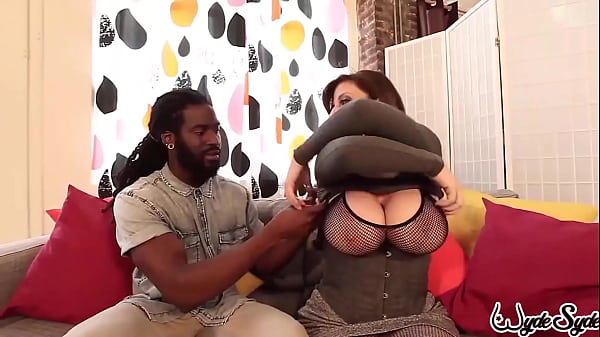 Play MP4 - Anal Sluts Sammantha 38G And Sara Jay Wet Blowing Those Veined Cocks&excl;