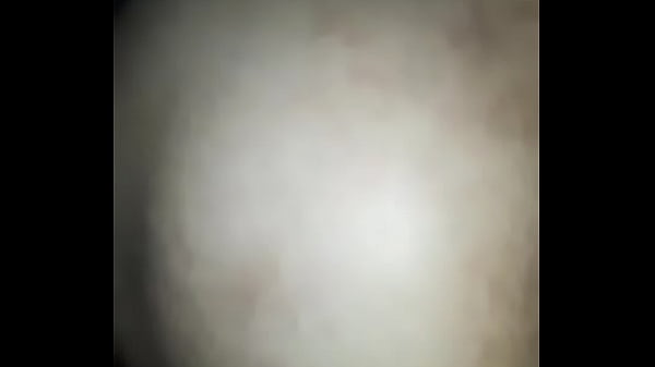 novinho_comendo_o cuzinho da coroa