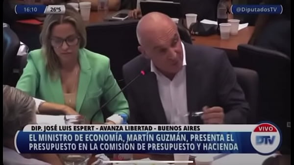 Hardcore fuck in the argentinian lower chamber 