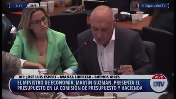 Hardcore fuck in the argentinian lower chamber 