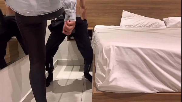 Nonton Ballbusting With Boots thumbnail