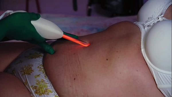 Play MP4 - Lesbian bellybutton fun with my stepmom