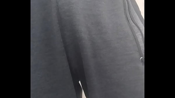 GASTE85 Peeing inbathroom