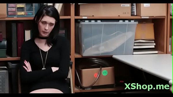 Prodigious chick gets awarded with sex