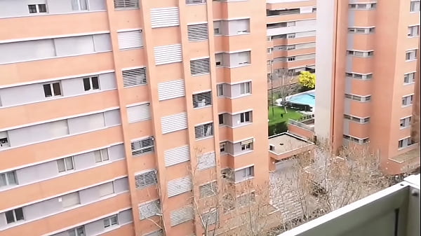 Preciosa latina follando duroen el_balcon