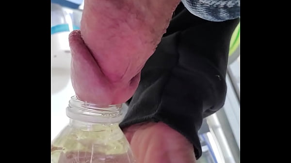 Fill a bottle with hot piss