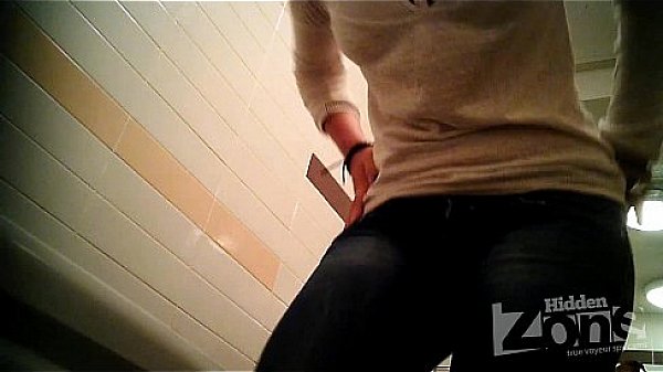 Successful voyeur video of the toilet view from the two cameras