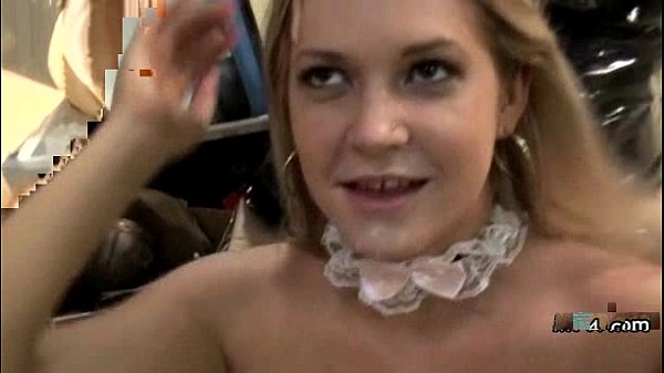 Wet hornyMILF gets a morning doggy fuck