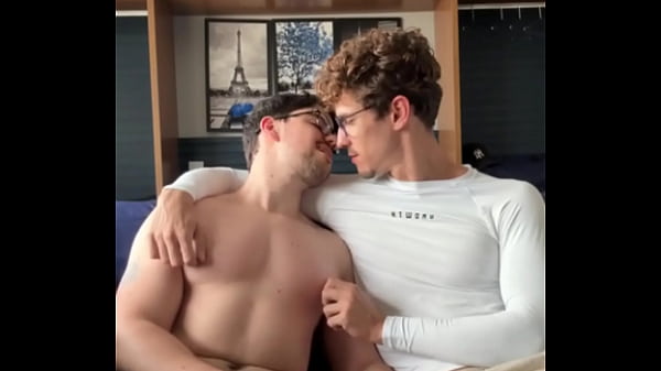 Fudendo o nerd da escola. - Free 