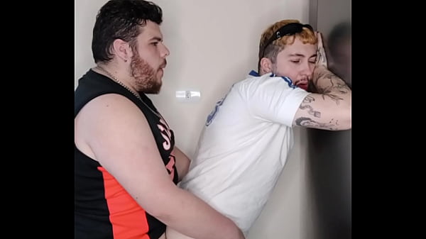 Play MP4 - Urs&atilde;o chupou meu &uacute;ltimo picol&eacute; ent&atilde;o tive que chupar o picol&eacute; dele &lpar;COMPLETO NO RED&rpar;