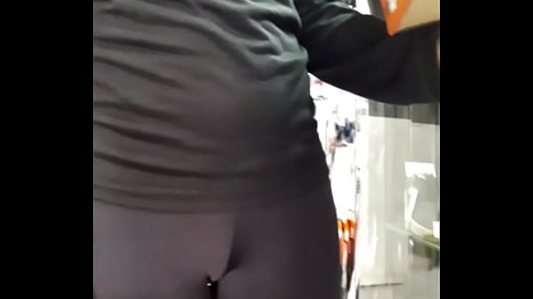 Play MP4 - Vendedora gostosa