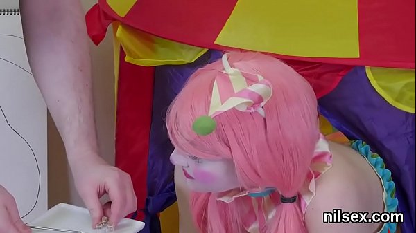 Fierce fuckslut gets her fuckholes gaped and intensely rode 