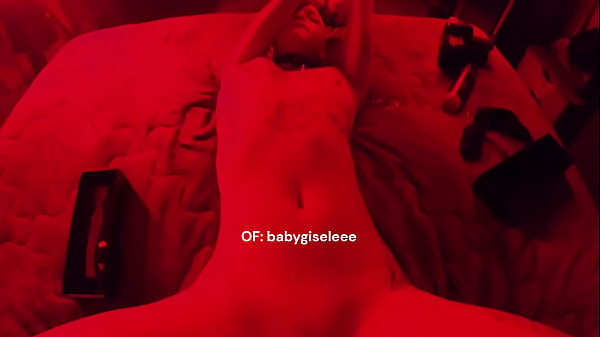 Nonton Pov Sluttiest Girl Rubbing Her Pussy. Of: Babygiseleee thumbnail