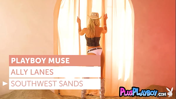 Nonton Sexy Blonde Babe Exposed Hot Body After Hot Striptease thumbnail