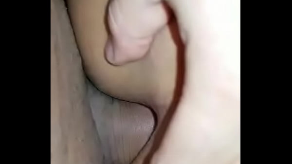 Play MP4 - Morena fazendo anal