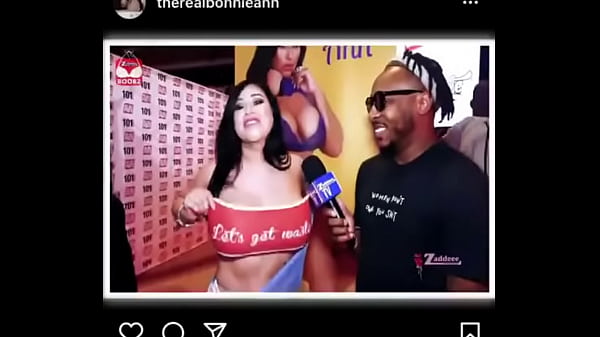 Sexy talk interview at exxxotica expo