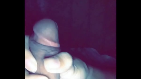 Mi amigo se masturbo a mi nombre y me mando el video 