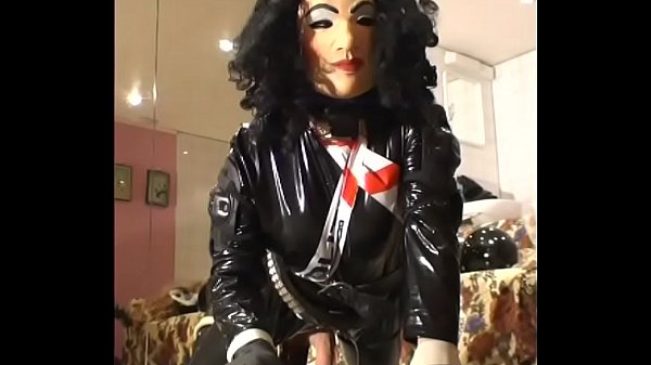 Roxina2005HotCopCurl271005.WMV