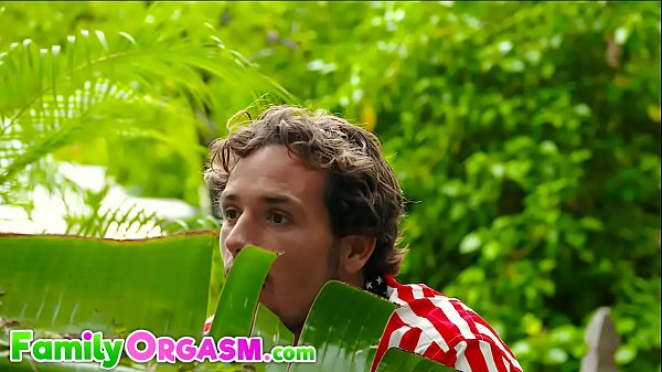 FamilyOrgasmAnnoying Boy Teases hisStepsister withher Friend Kiara Cole Gianna Gem Tyler_Nixon