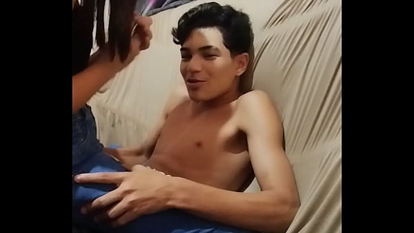 Branquinha fudendo moreno