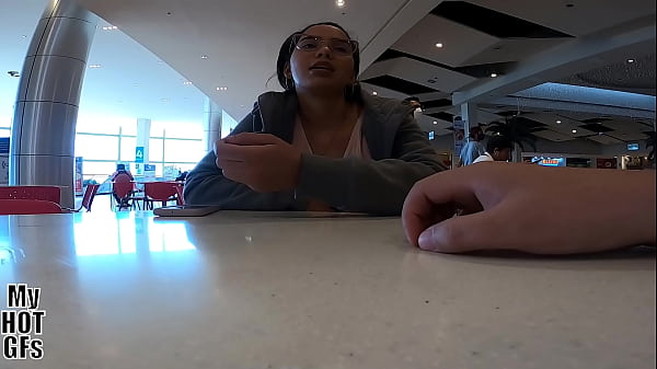 Play MP4 - Hermosa venezolana me persuade para darle una oportunidad en el porno y esto pas&oacute;&period;&period;&period;