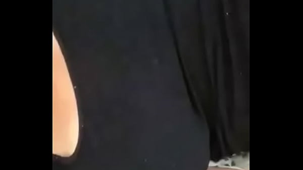 Nonton Alguien Para Un Video Chat? thumbnail