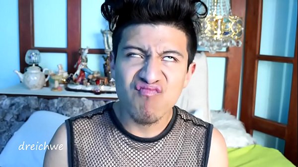 Flowers Smell Lips thumbnail