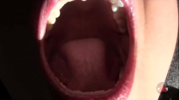 Kandy Lets You In To Her Face thumbnail