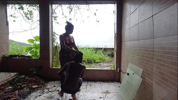 Fudendo Negrinho Delicioso Na Casa Abandonada Gozando 2 Vez Sem Tirar De Dentro thumbnail