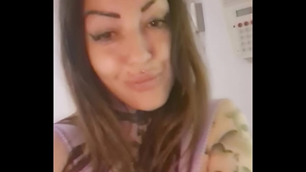 Humm tr&egrave;s chaude ce soir le bateaux me donne envie de 