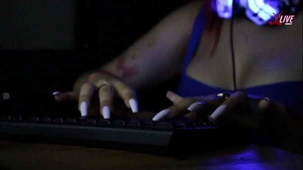 Very beautiful latina with big tits subtly demonstrates her talent and agility dexterity and sensuality 